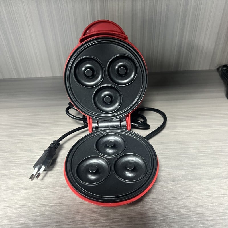 🎄Christmas Special: 48% Off🍳 Mini Electric Baking Pan & Waffle Maker