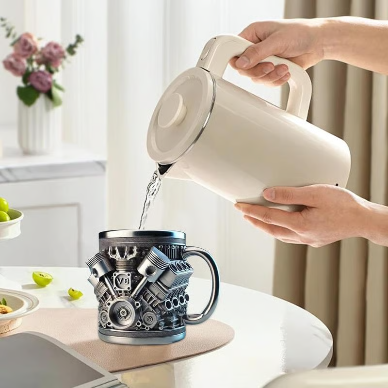 Weihnachtsangebot ☕ Handgefertigte Tasse eines deutschen Designers mit V8-Motor